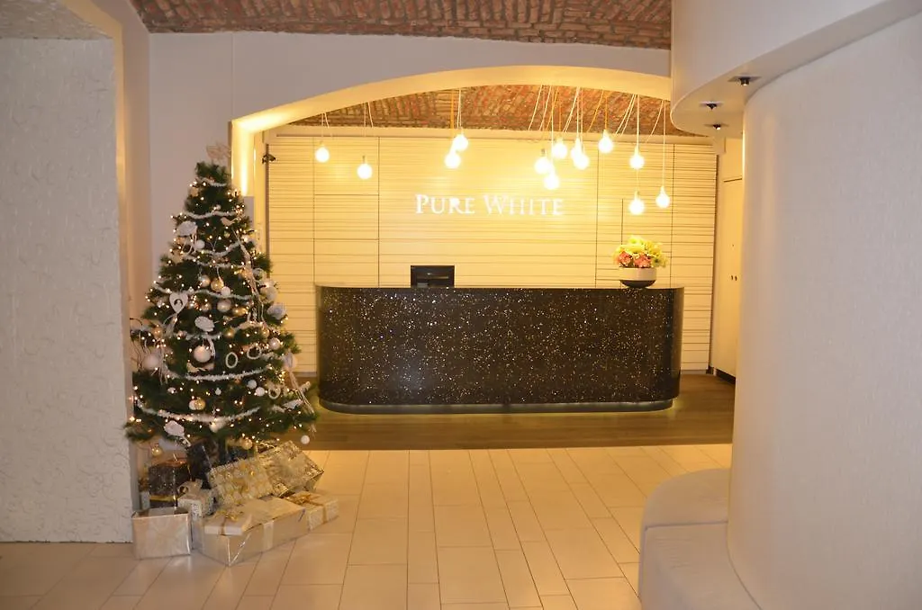 Pure White Hotel Prague