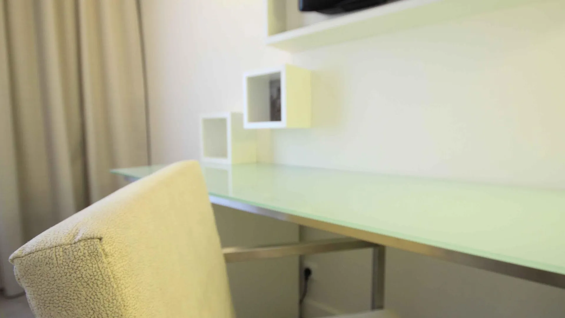 ****  Pure White Hotel Prague Czech Republic