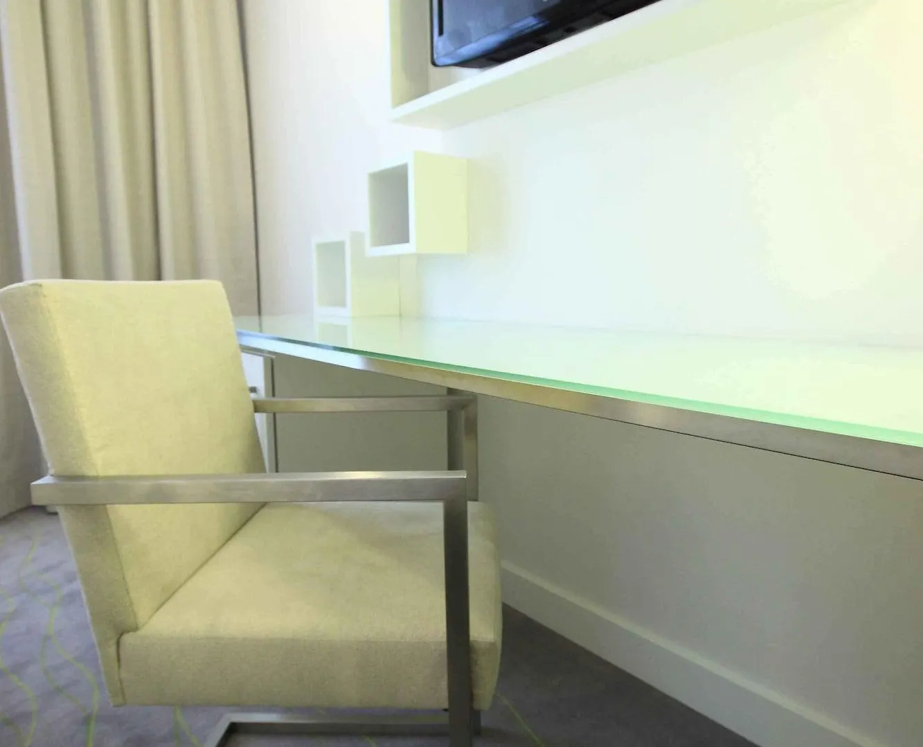 ****  Pure White Hotell Prag Tjeckien