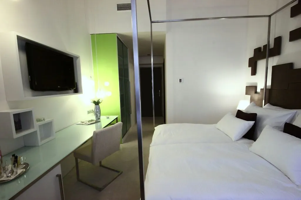 ****  Pure White Hotell Prag Tjeckien
