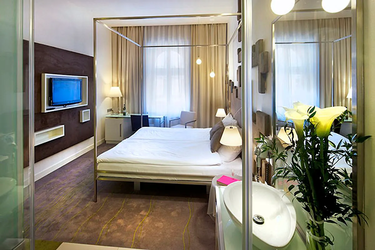 Pure White Hotell Prag