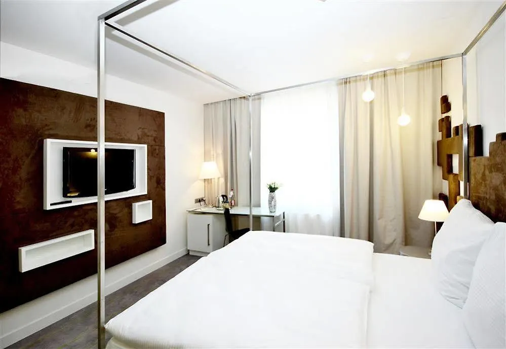Pure White Hotell Prag